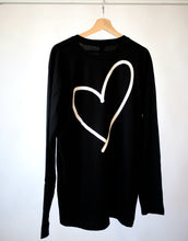 Load image into Gallery viewer, Heart Shirt (Black)
